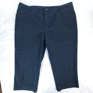 Mossimo Women's Black Capri Pants Size 16